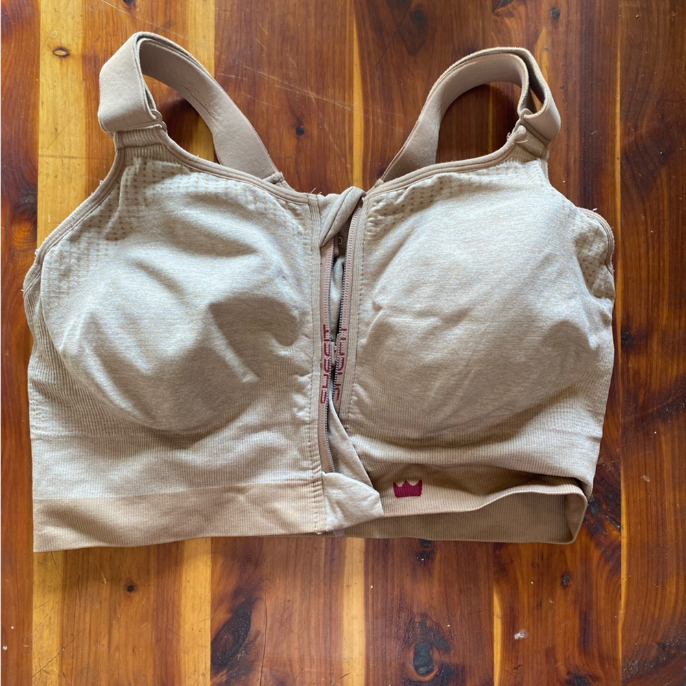 Shefit 2luxe low impact sports bra